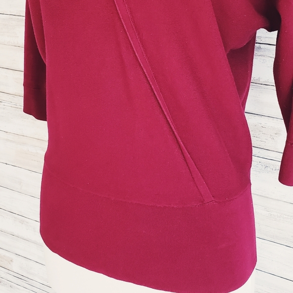 WHBM Dark Red 3/4 sleeve banded hem knit top - Picture 3 of 8